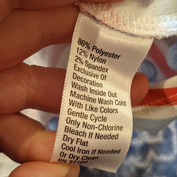 Crown & Ivy Medium Fun Summer Umbrella Pattern Tank Blouse - Picture 7 of 10